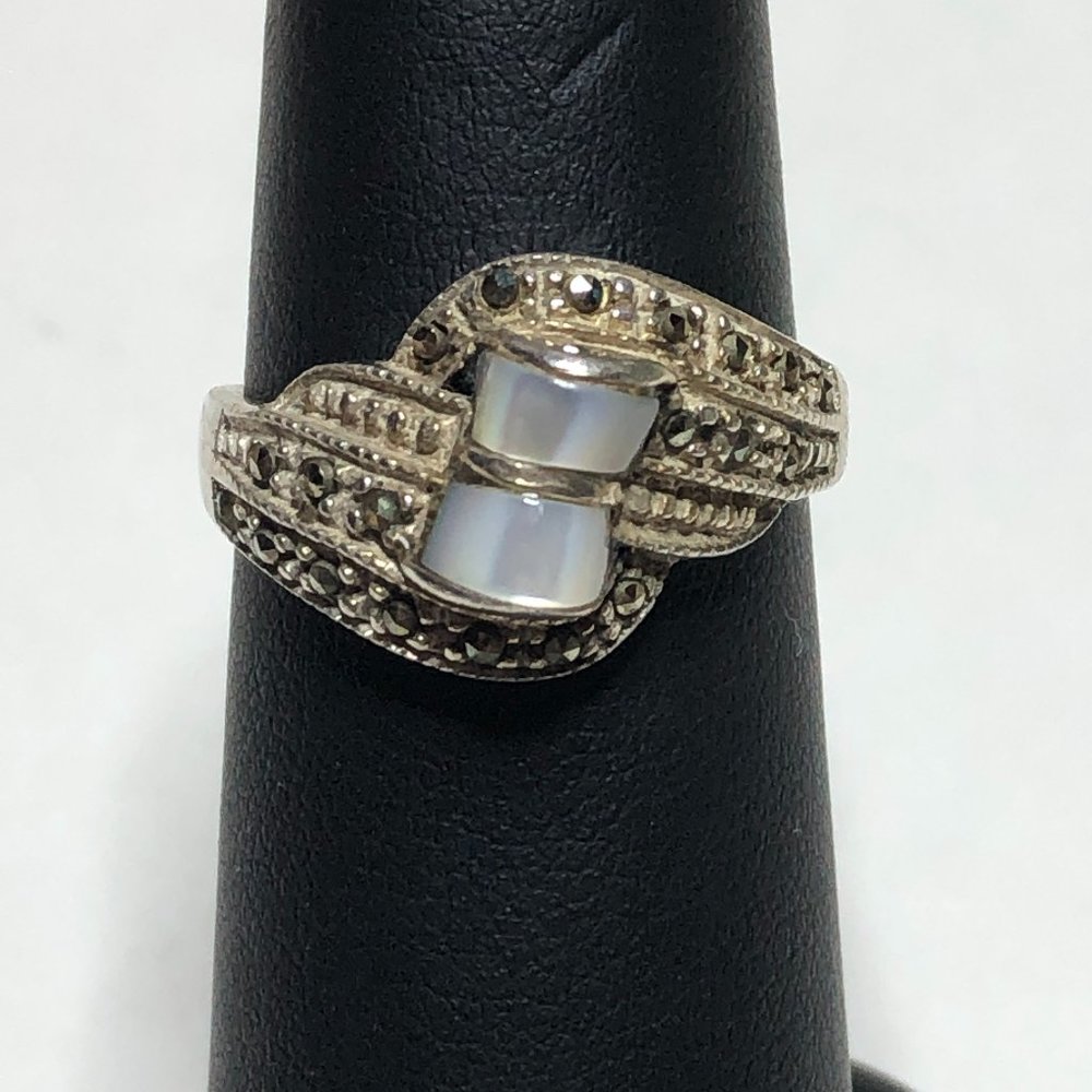 Sterling Ring w/ Mother of Pearl & Marcasite Sz 9